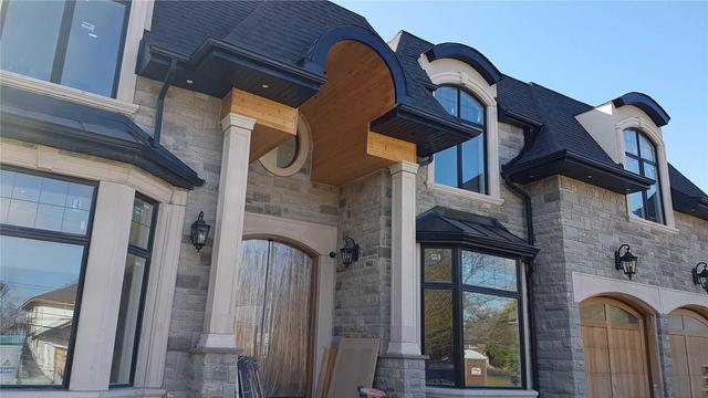 372 Stanfield Dr, House detached with 4 bedrooms, 6 bathrooms and 6 parking in Oakville ON | Image 1