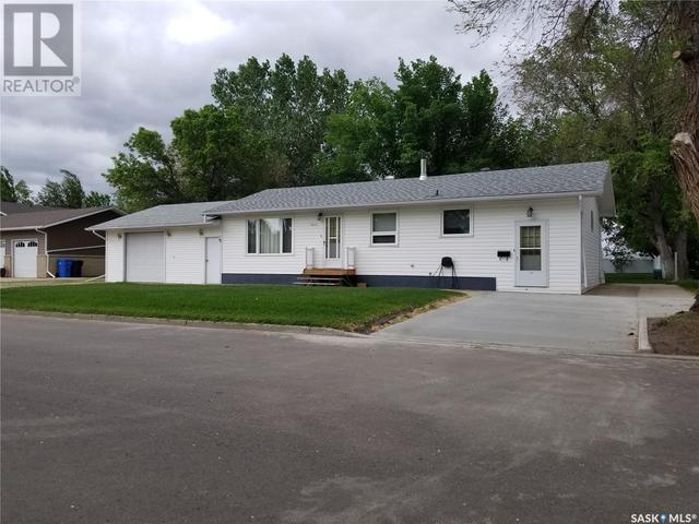 1283 Veterans Crescent, House detached with 2 bedrooms, 1 bathrooms and null parking in Estevan SK | Image 2