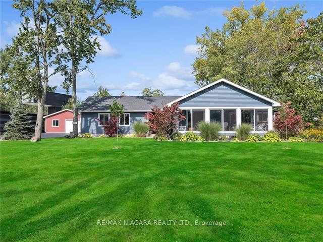 880 Edgemere Rd, House detached with 3 bedrooms, 2 bathrooms and 15 parking in Fort Erie ON | Image 1