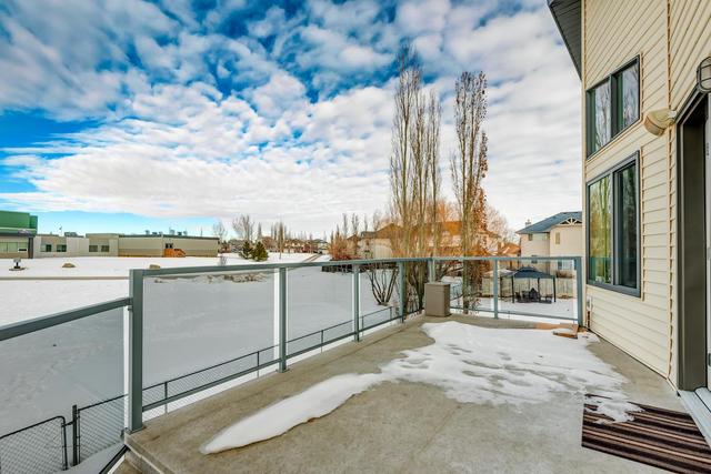 797 Crystal Beach Bay, House detached with 3 bedrooms, 2 bathrooms and 4 parking in Calgary AB | Image 24