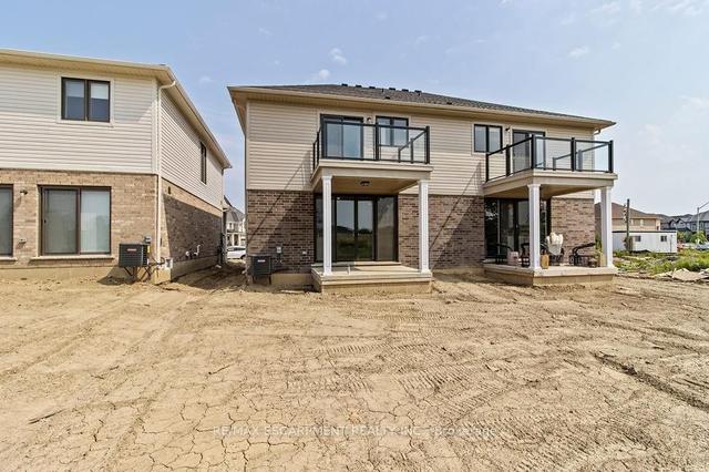 97 Aquasanta Cres, House semidetached with 3 bedrooms, 4 bathrooms and 3 parking in Hamilton ON | Image 24