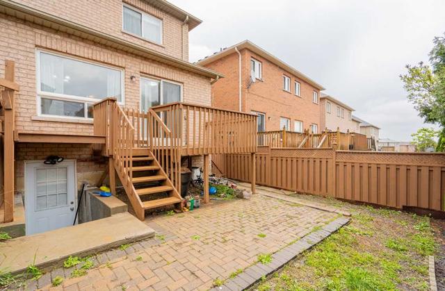 7194 Para Pl, House semidetached with 3 bedrooms, 4 bathrooms and 5 parking in Mississauga ON | Image 31