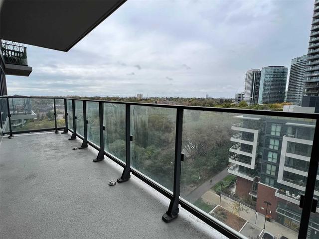 1003 - 2220 Lake Shore Blvd W, Condo with 1 bedrooms, 1 bathrooms and 1 parking in Toronto ON | Image 2