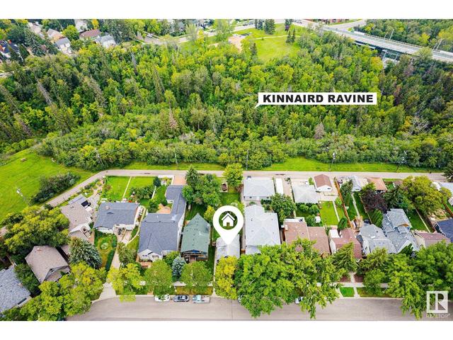 7927 112s Av Nw, House detached with 3 bedrooms, 1 bathrooms and 2 parking in Edmonton AB | Image 2