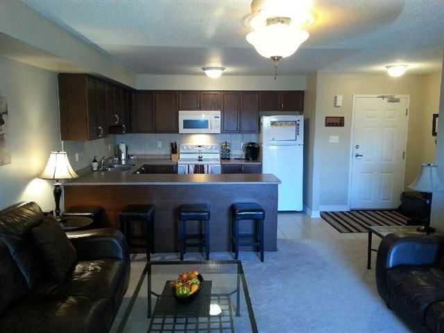 10 - 137 Sydenham Wl, Condo with 2 bedrooms, 1 bathrooms and null parking in Barrie ON | Image 4