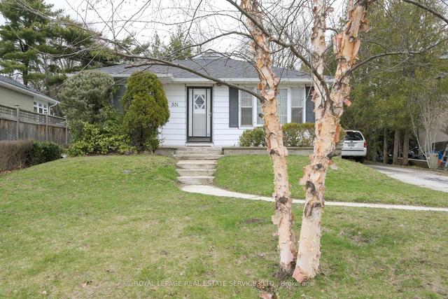 331 Allan St, House detached with 3 bedrooms, 2 bathrooms and 4 parking in Oakville ON | Image 1