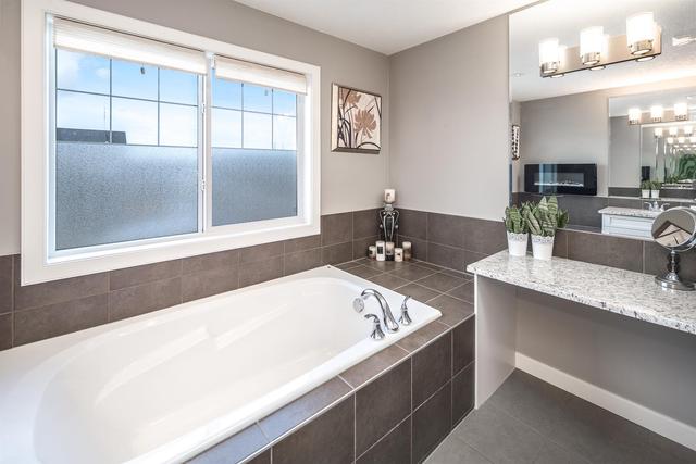 7 Aspen Acres Road Sw, House detached with 3 bedrooms, 2 bathrooms and 4 parking in Calgary AB | Image 29