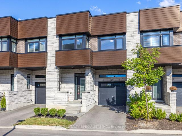 21 - 35 Midhurst Hts, Townhouse with 4 bedrooms, 3 bathrooms and 2 parking in Hamilton ON | Image 1