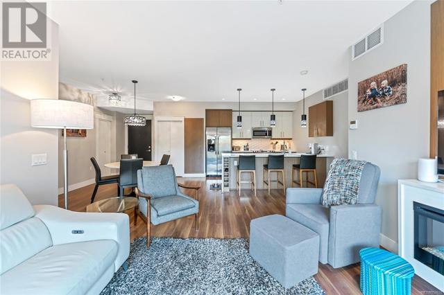 102 - 740 Travino Lane, Condo with 2 bedrooms, 2 bathrooms and 1 parking in Saanich BC | Image 8
