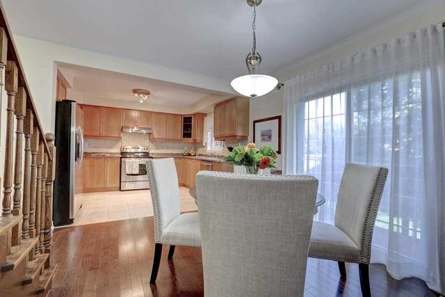 10 - 3040 Fifth Line W, Townhouse with 3 bedrooms, 3 bathrooms and 2 parking in Mississauga ON | Image 4
