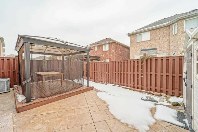 82 Botavia Downs Dr, House detached with 4 bedrooms, 4 bathrooms and 4 parking in Brampton ON | Image 17