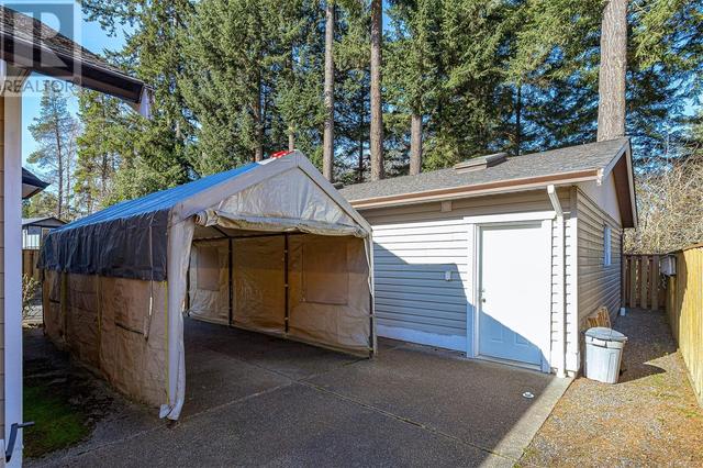 3438 Happy Valley Rd, House detached with 3 bedrooms, 2 bathrooms and 2 parking in Langford BC | Image 24