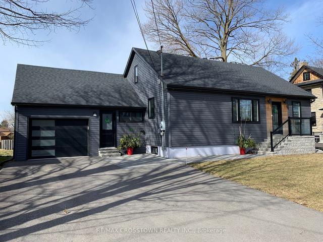 255 Barrie St, House detached with 3 bedrooms, 3 bathrooms and 5 parking in Essa ON | Image 1