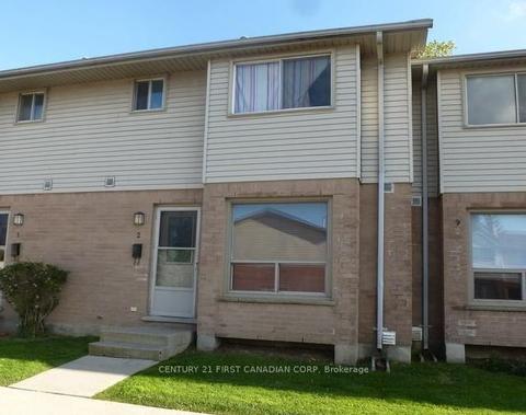 2 - 595 Third St, Townhouse with 3 bedrooms, 2 bathrooms and 1 parking in London ON | Card Image