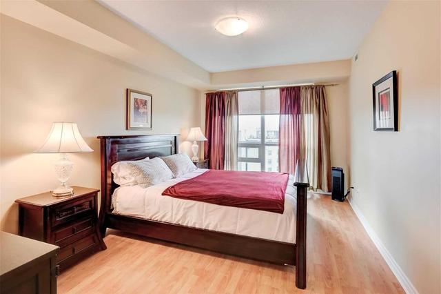 1405 - 1403 Royal York Rd, Condo with 2 bedrooms, 2 bathrooms and 1 parking in Toronto ON | Image 21