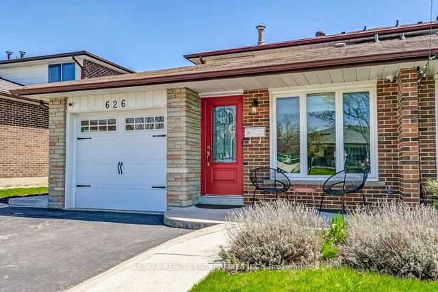 626 Tedwyn Dr, House semidetached with 3 bedrooms, 3 bathrooms and 3 parking in Mississauga ON | Image 23