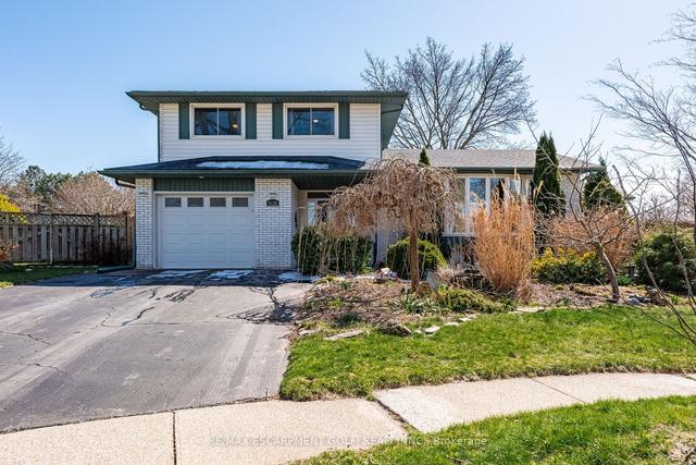 4126 London Crt, House detached with 3 bedrooms, 3 bathrooms and 5 parking in Niagara Falls ON | Image 1