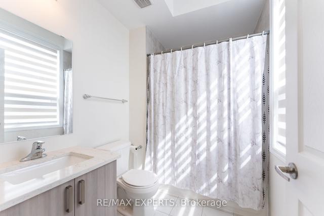 1 - 620 Rexdale Blvd, Townhouse with 3 bedrooms, 3 bathrooms and 1 parking in Toronto ON | Image 10