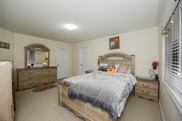 35 Ross Dr, House detached with 4 bedrooms, 6 bathrooms and 5 parking in Brampton ON | Image 13