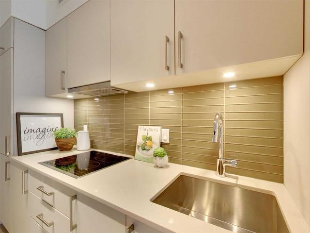 1112w - 27 Bathurst St, Condo with 2 bedrooms, 2 bathrooms and 0 parking in Toronto ON | Image 40