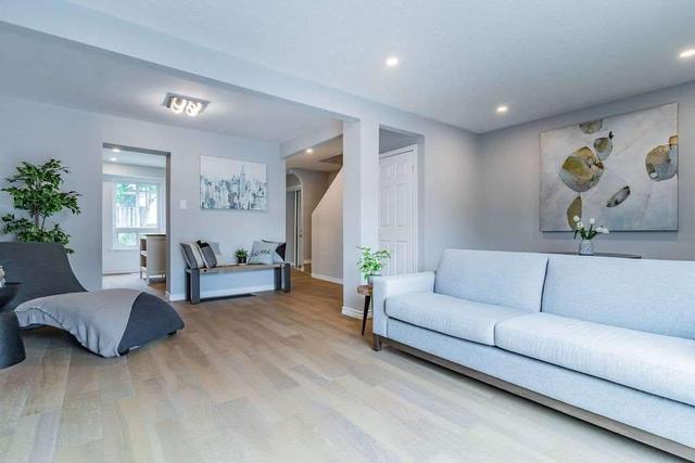 38 Harridine Lane, Townhouse with 3 bedrooms, 2 bathrooms and 2 parking in Ajax ON | Image 1