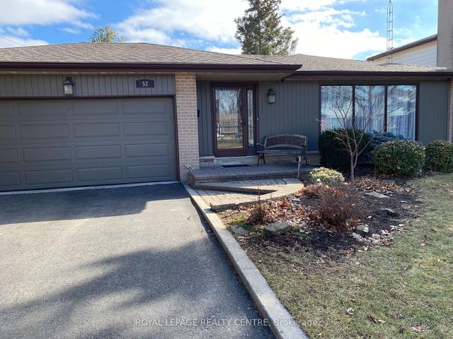 52 Bromley Cres, House detached with 3 bedrooms, 3 bathrooms and 8 parking in Brampton ON | Image 12