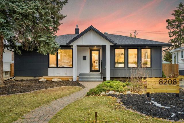 8208 5 Street Sw, House detached with 4 bedrooms, 3 bathrooms and 6 parking in Calgary AB | Image 1
