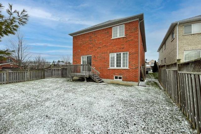 251 Mcbride Cres, House detached with 4 bedrooms, 3 bathrooms and 4 parking in Newmarket ON | Image 27