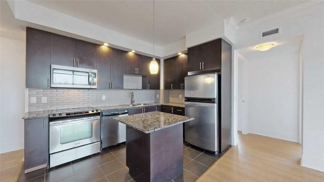 405 - 181 Wynford Dr, Condo with 2 bedrooms, 2 bathrooms and 1 parking in Toronto ON | Card Image