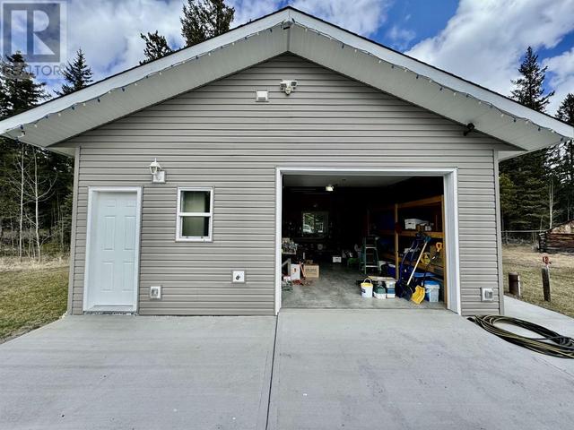 6823 Fricke Road, House detached with 2 bedrooms, 2 bathrooms and null parking in Cariboo L BC | Image 18