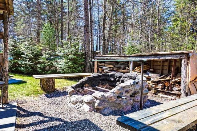 1018 Lodge Rd, House detached with 2 bedrooms, 1 bathrooms and 4 parking in North Frontenac ON | Image 14