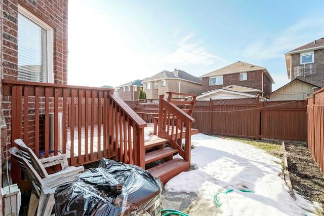 1203 Prestonwood Cres, House semidetached with 3 bedrooms, 4 bathrooms and 4 parking in Mississauga ON | Image 21