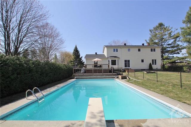 1756 Marchurst Road, House detached with 5 bedrooms, 4 bathrooms and 8 parking in Ottawa ON | Image 27