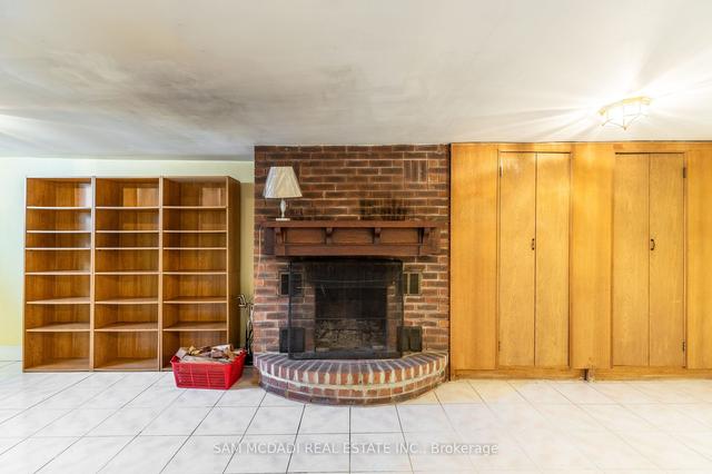 238a Bathurst St, House attached with 3 bedrooms, 2 bathrooms and 2 parking in Toronto ON | Image 20
