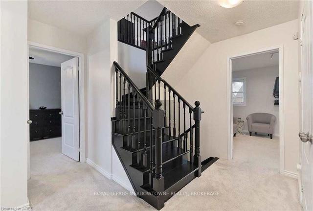 1723 Crately Crt, House detached with 4 bedrooms, 4 bathrooms and 6 parking in Mississauga ON | Image 4