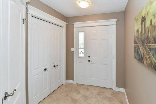 4 Acker St, House semidetached with 3 bedrooms, 3 bathrooms and 1 parking in Guelph ON | Image 3