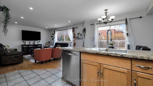 7 Graham Cres, House detached with 3 bedrooms, 3 bathrooms and 3 parking in Orangeville ON | Image 6