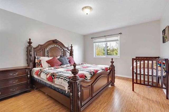 28 Colbourne Cres, House detached with 3 bedrooms, 3 bathrooms and 4 parking in Orangeville ON | Image 5