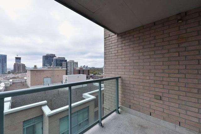 Lph07 - 7 Michael Power Pl, Condo with 2 bedrooms, 2 bathrooms and 1 parking in Toronto ON | Image 16