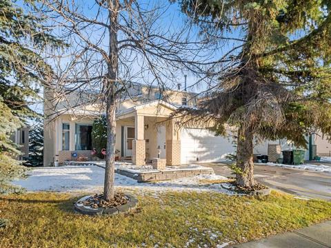 2856 Signal Hill Heights Sw, Home with 6 bedrooms, 3 bathrooms and 4 parking in Calgary AB | Card Image