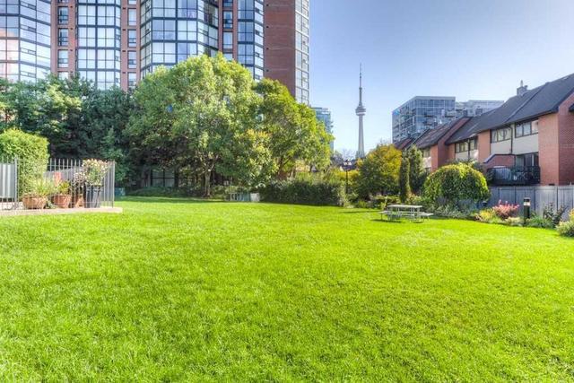 Th45 - 39 Tecumseth St, Condo with 2 bedrooms, 2 bathrooms and 1 parking in Toronto ON | Image 16