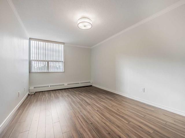 307 - 551 The West Mall, Condo with 2 bedrooms, 1 bathrooms and 1 parking in Toronto ON | Image 11