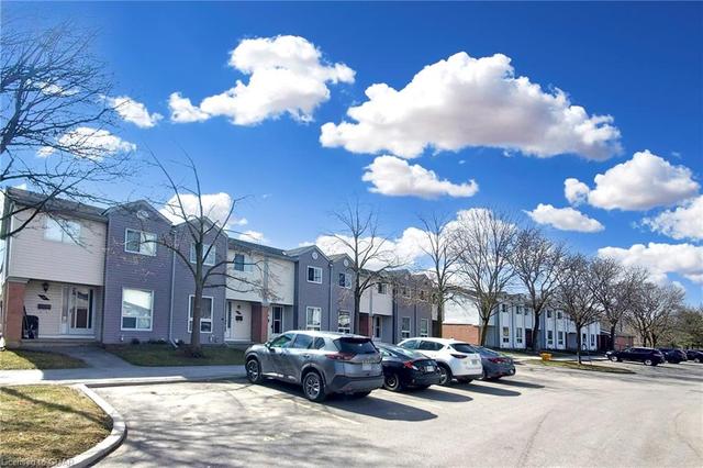 47 - 40 Imperial Road N, House attached with 2 bedrooms, 1 bathrooms and 1 parking in Guelph ON | Image 34