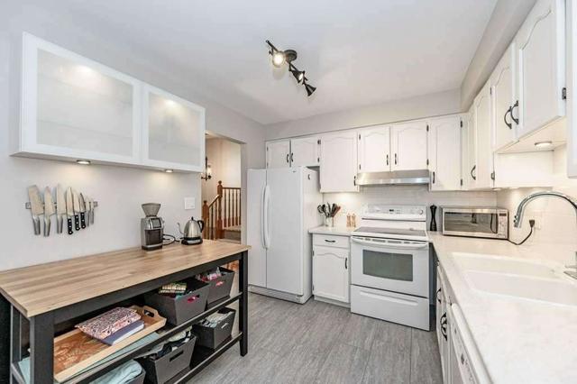 11 - 1205 Lamb's Crt, Townhouse with 3 bedrooms, 3 bathrooms and 2 parking in Burlington ON | Image 10