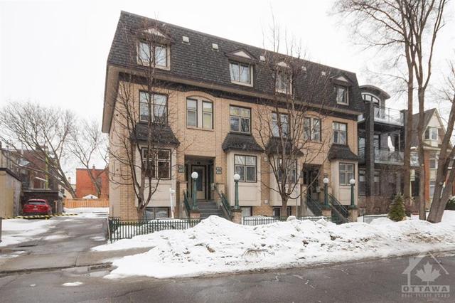 d - 107 Third Avenue, House attached with 2 bedrooms, 1 bathrooms and 1 parking in Ottawa ON | Image 1