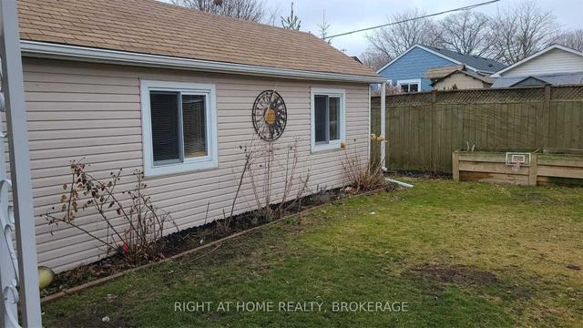 15 Oak St N, House detached with 2 bedrooms, 2 bathrooms and 5 parking in Ajax ON | Image 6