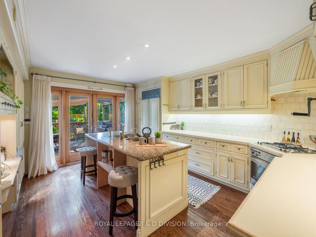 79 Farnham Ave, House detached with 4 bedrooms, 6 bathrooms and 4 parking in Toronto ON | Image 15
