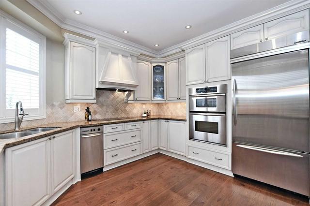 32 Royal Troon Cres, House detached with 4 bedrooms, 4 bathrooms and 7 parking in Markham ON | Image 7