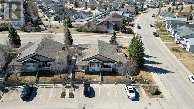 52, - 103 Addington Drive, House attached with 2 bedrooms, 1 bathrooms and 2 parking in Red Deer AB | Image 5