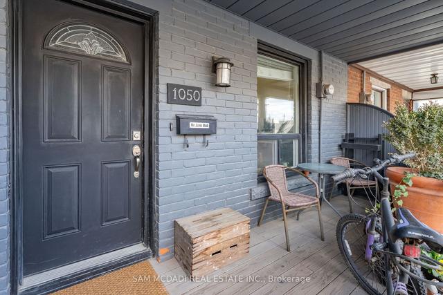 1050 Ossington Ave, House attached with 4 bedrooms, 2 bathrooms and 2 parking in Toronto ON | Image 23